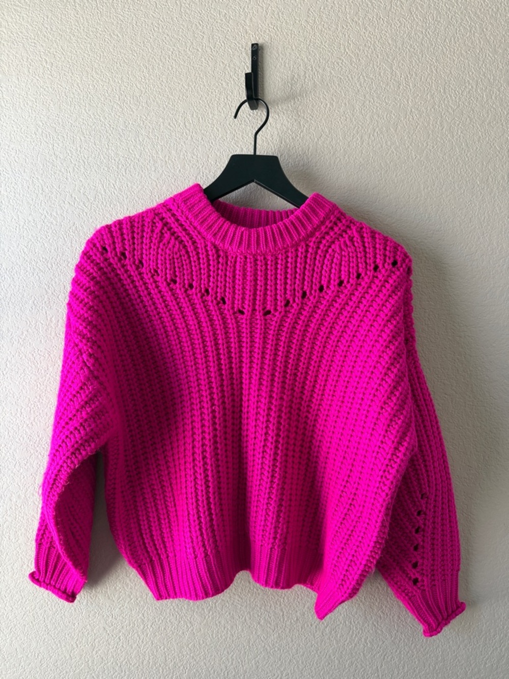 Elodie Chunky Crewneck Sweater in Hot Pink